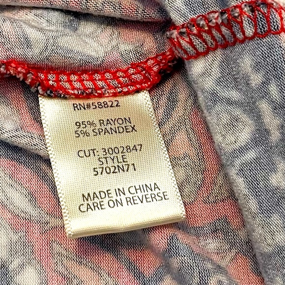 Max Studio Women’s Red & Black Paisley Halter Sleeveless Tank Top Sz M - Picture 6 of 7